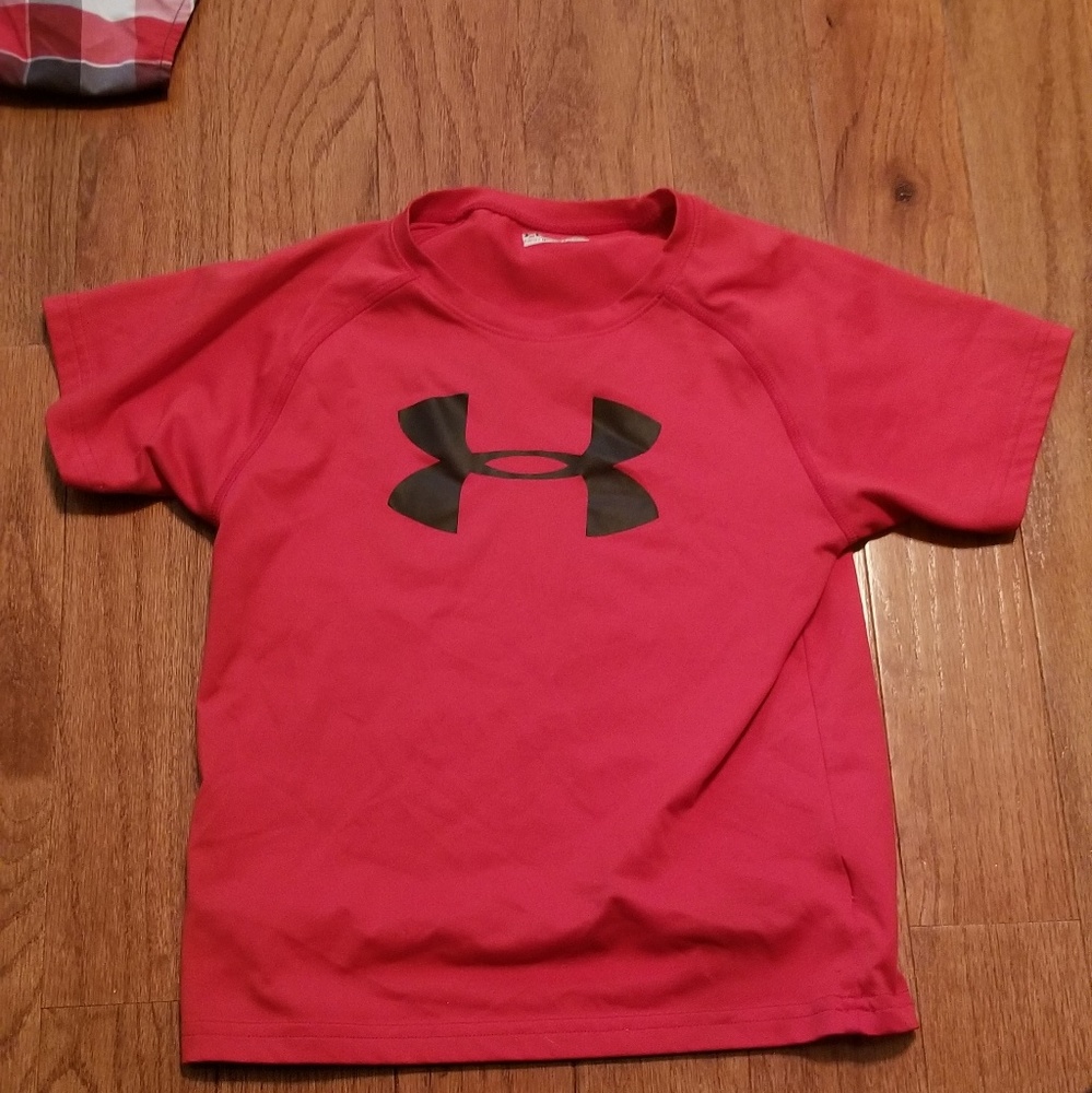 Under armour t shirt